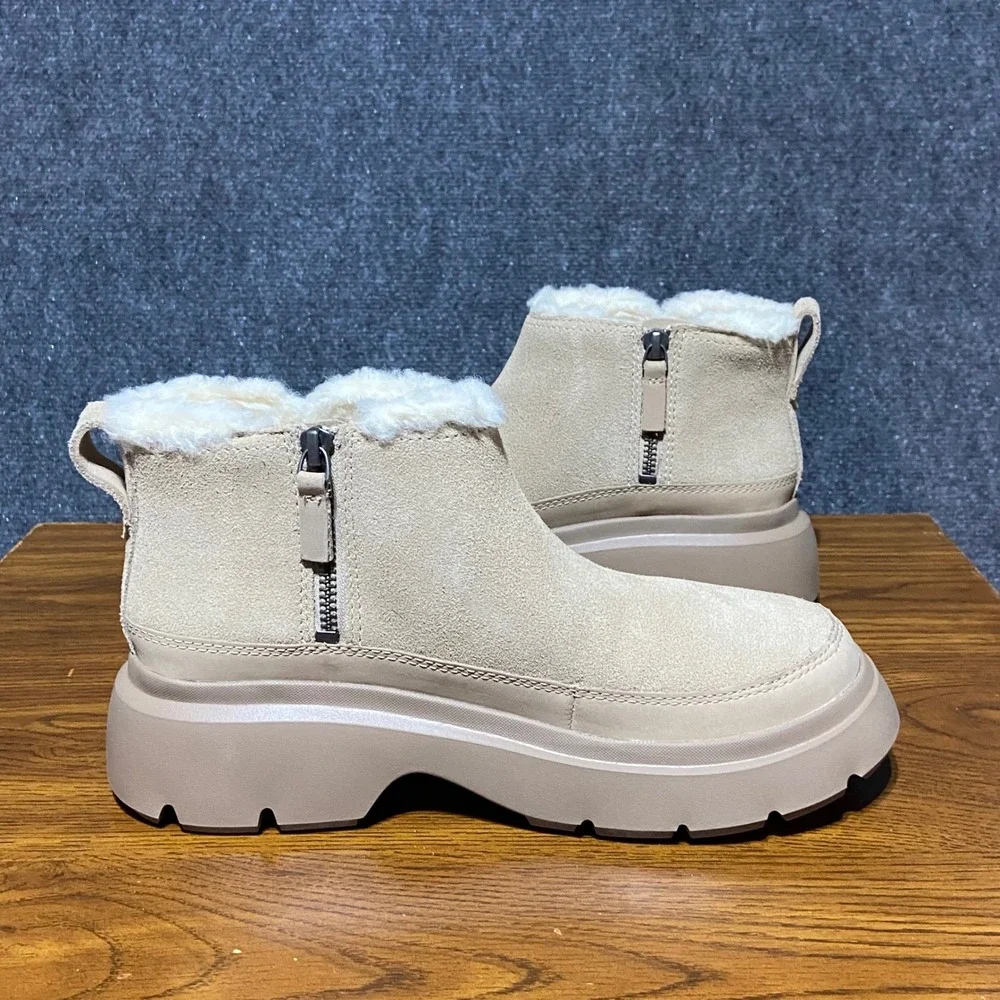 UGG Calimuze Ultra Mini Slip On Sand Suede Platform Lug Sole Boots Women's 8 NWT